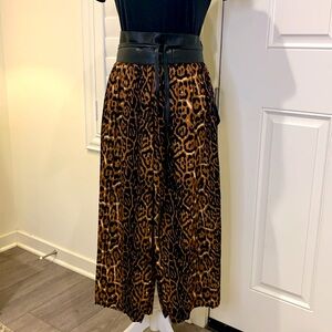 Pakistani Limelight wide leg cropped animal print culottes Medium
